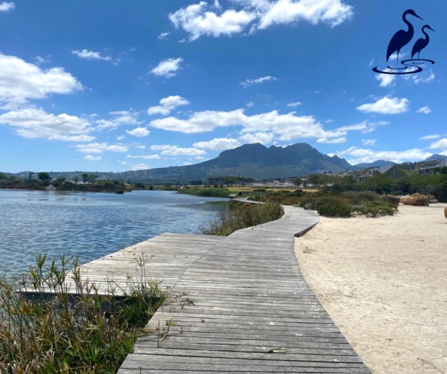 2 Bedroom Property for Sale in Somerset Lakes Western Cape
